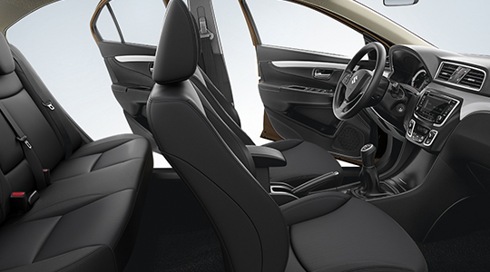 Photo ciaz intérieur 3